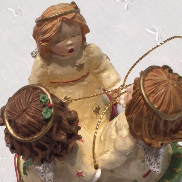 Three Angels Singing Christmas Ornament w/ Star - Picture 4 of 7